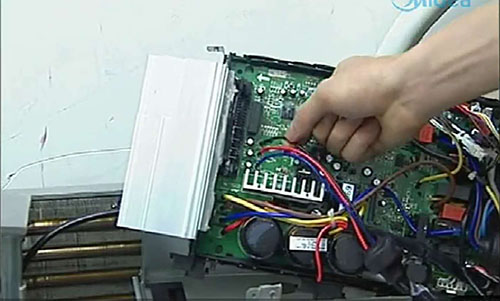 郑州美的空调电话是多少